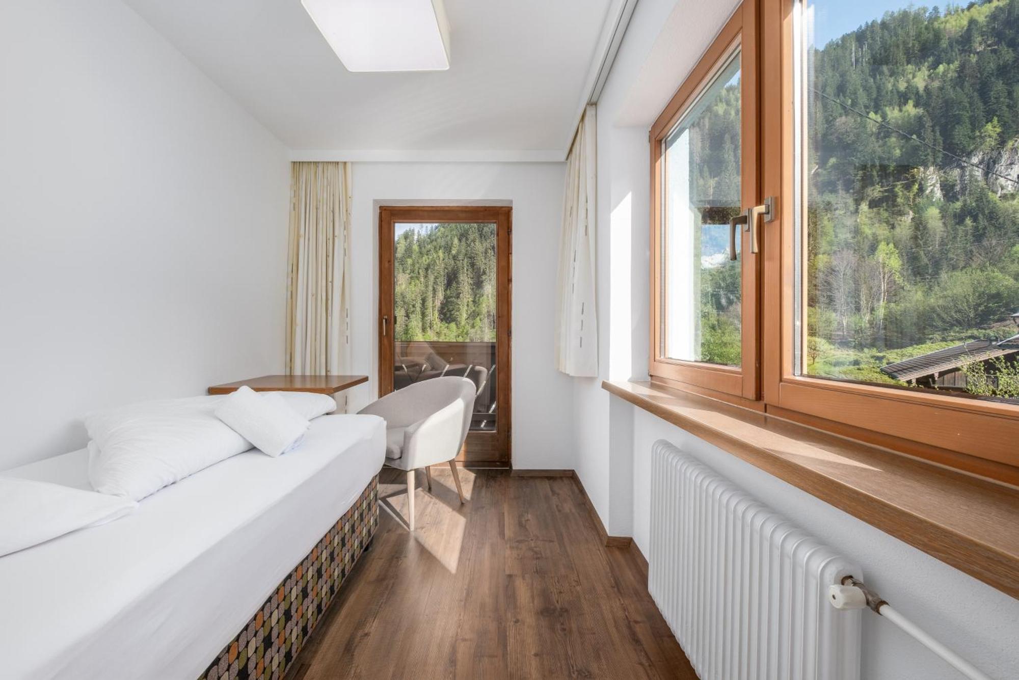 Апартаменты Haus Tuxerklamm Майрхофен Экстерьер фото